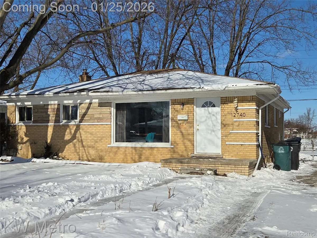 12740 Sterling Court, Oak Park, MI 48237 - Image #1