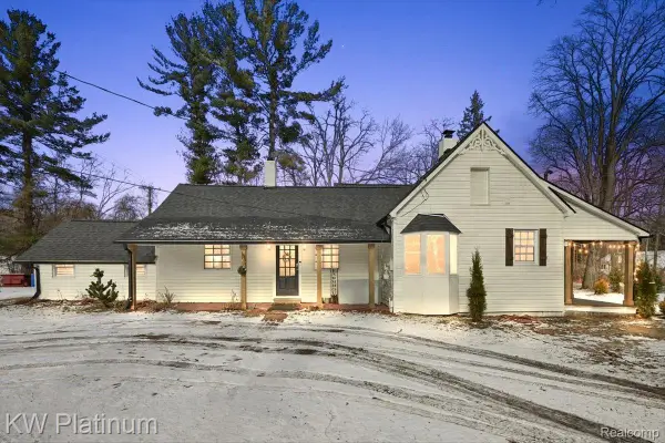 8658 Marsh Road, Clay, MI 48001