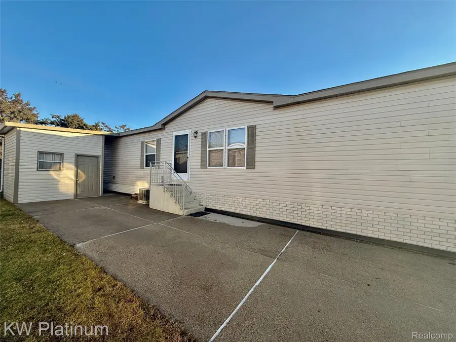 49872 Teton, Shelby Charter Township, MI 48315 - Image #3