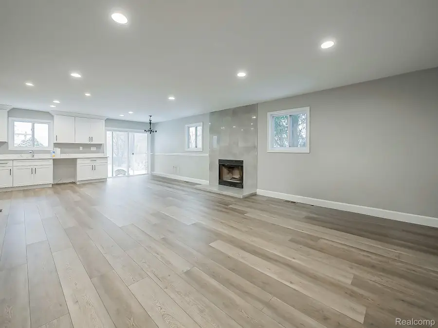 28139 Greening Street, Farmington, MI 48334 - Image #3