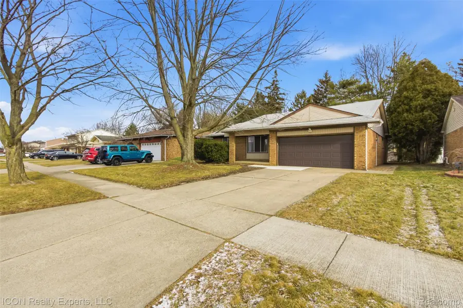 28230 Armanda Drive, Warren, MI 48088 - Image #2