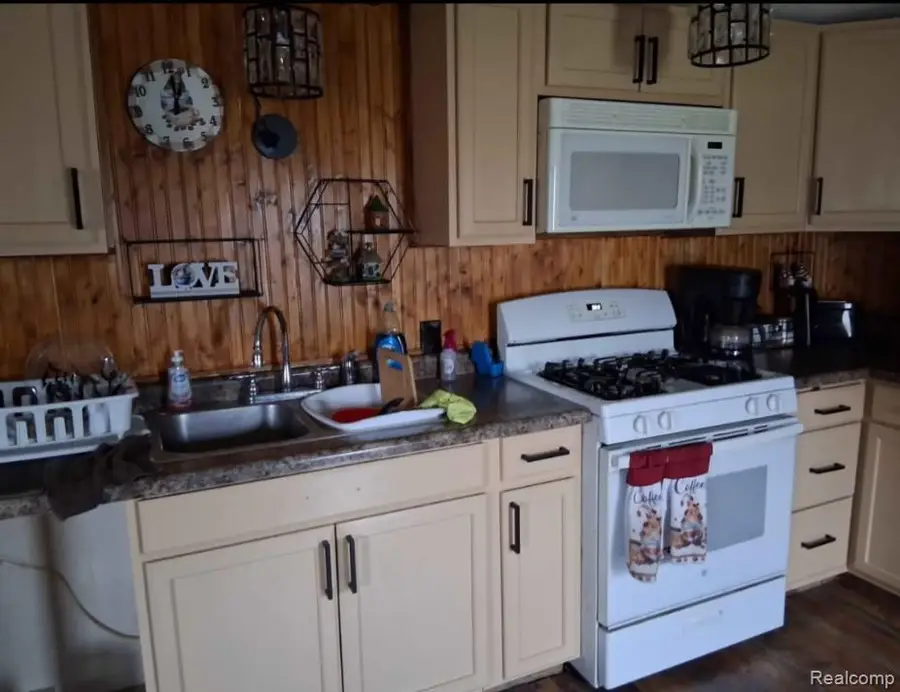 46569 Cheylade, Macomb, MI 48044 - Image #3