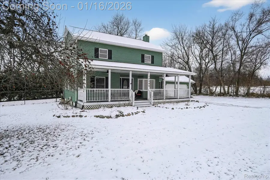 10086 Oakhill Road, Holly, MI 48442 - Image #2