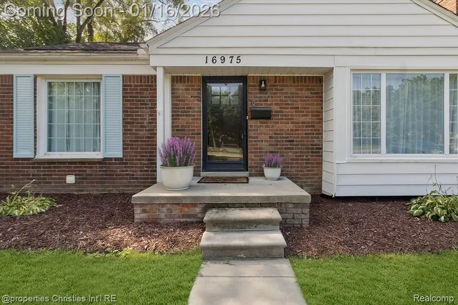 16975 W Fourteen Mile Road, Beverly Hills, MI 48025 - #2