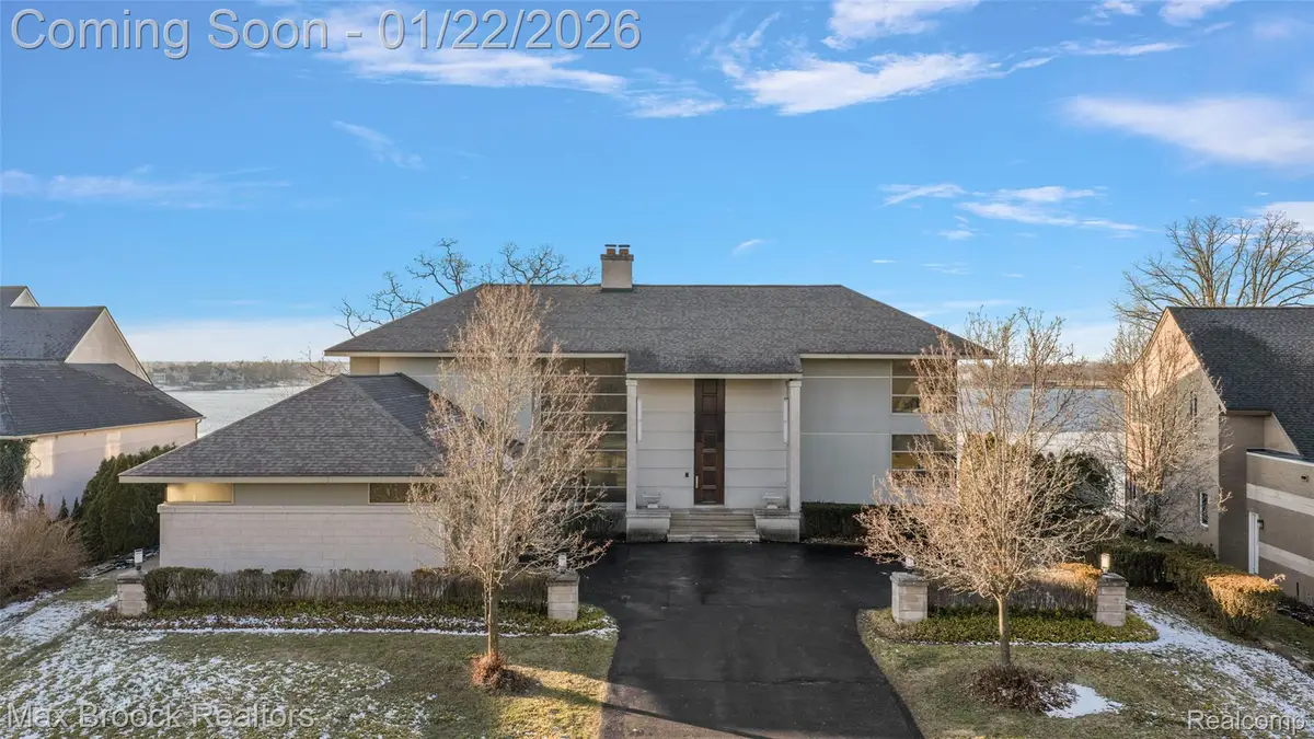 3468 Pine Estates Drive, West Bloomfield, MI 48323 - Image #1