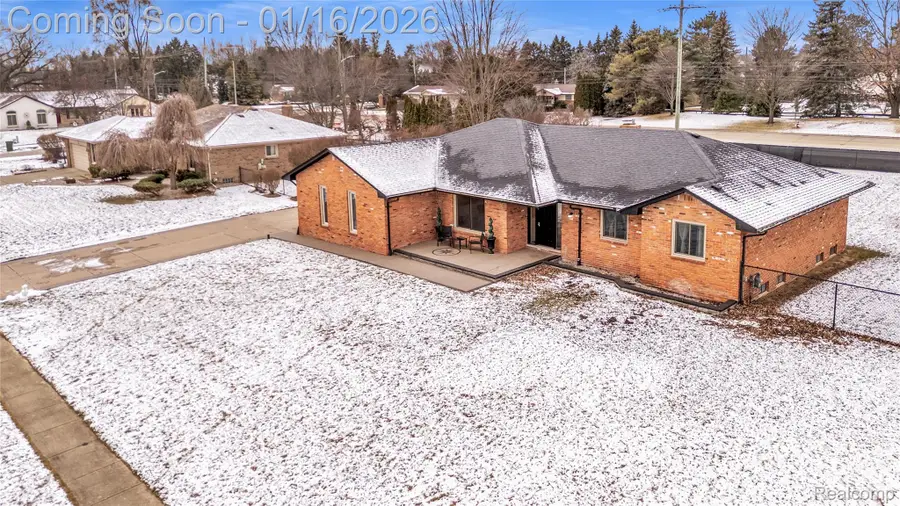 49685 Richardson Drive, Shelby Charter Township, MI 48315 - Image #3