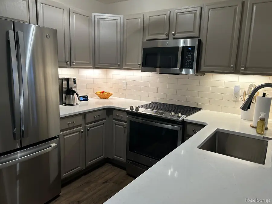 29280 Red Maple Drive #105, Chesterfield Township, MI 48051 - Image #2