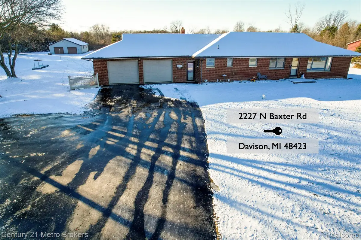 2227 N Baxter Road, Davison, MI 48423 - Image #1