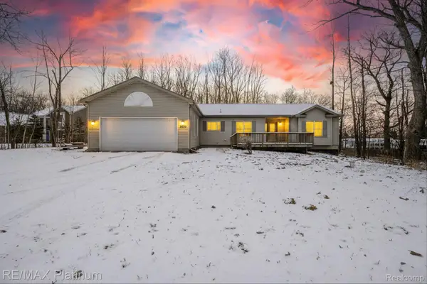 2670 E Maple Road, Milford, MI 48381