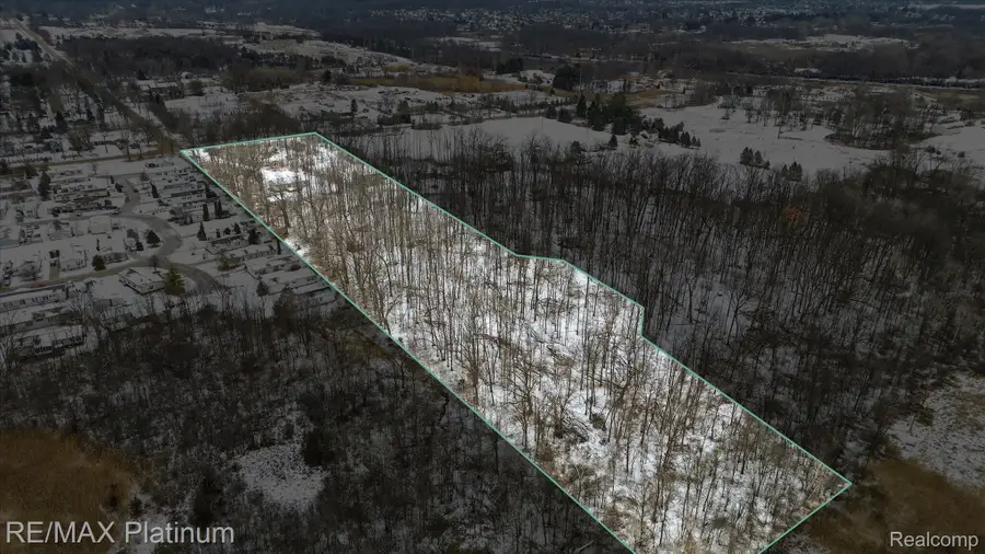 2670 E Maple Road, Milford, MI 48381 - Image #2