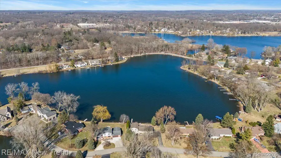 7135 Capri Drive, White Lake, MI 48383 - Image #3
