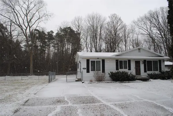 2121 Bramblewood Drive, Burton, MI 48519