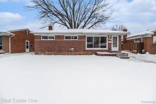 32971 Barton Street Street, GardenCity, MI 48135