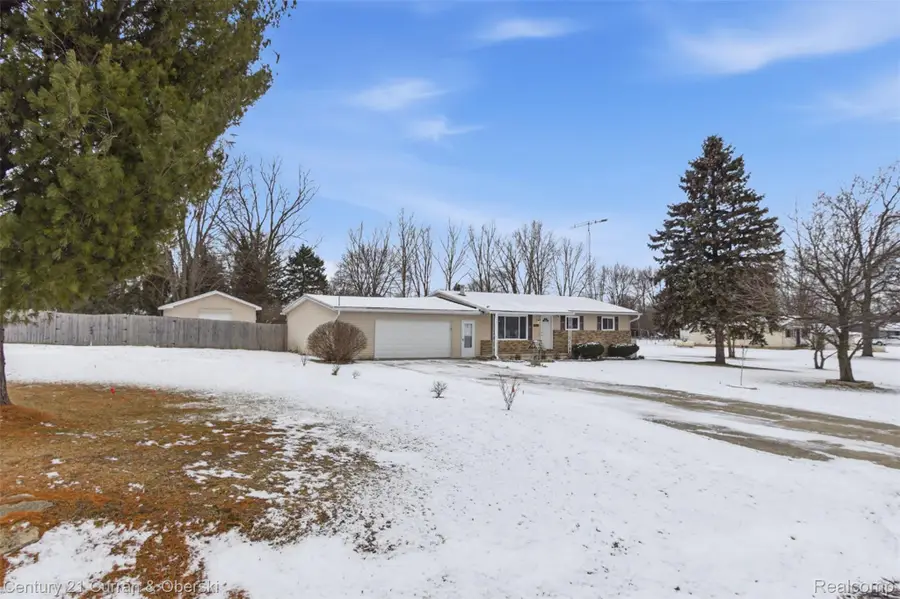 7960 Beard Road, Byron, MI 48418 - Image #2