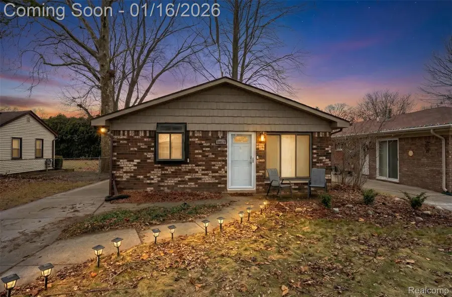 39435 Prentiss Street, Harrison Charter Township, MI 48045 - Image #2