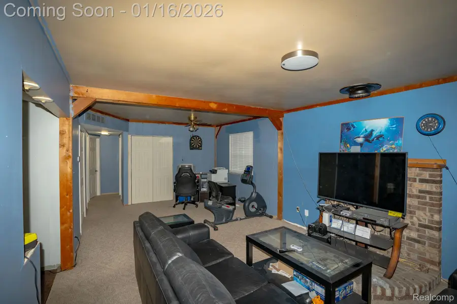 39435 Prentiss Street, Harrison Charter Township, MI 48045 - Image #3