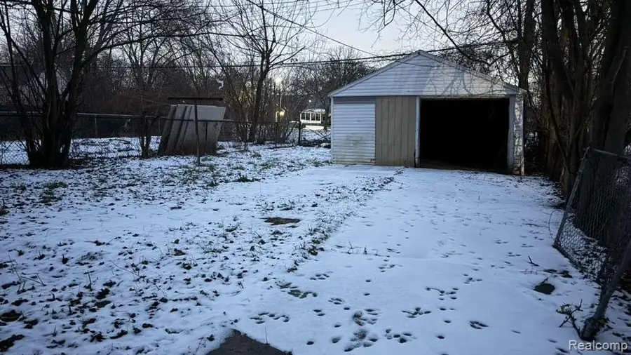 7346 Stahelin Avenue, Detroit, MI 48228 - Image #3