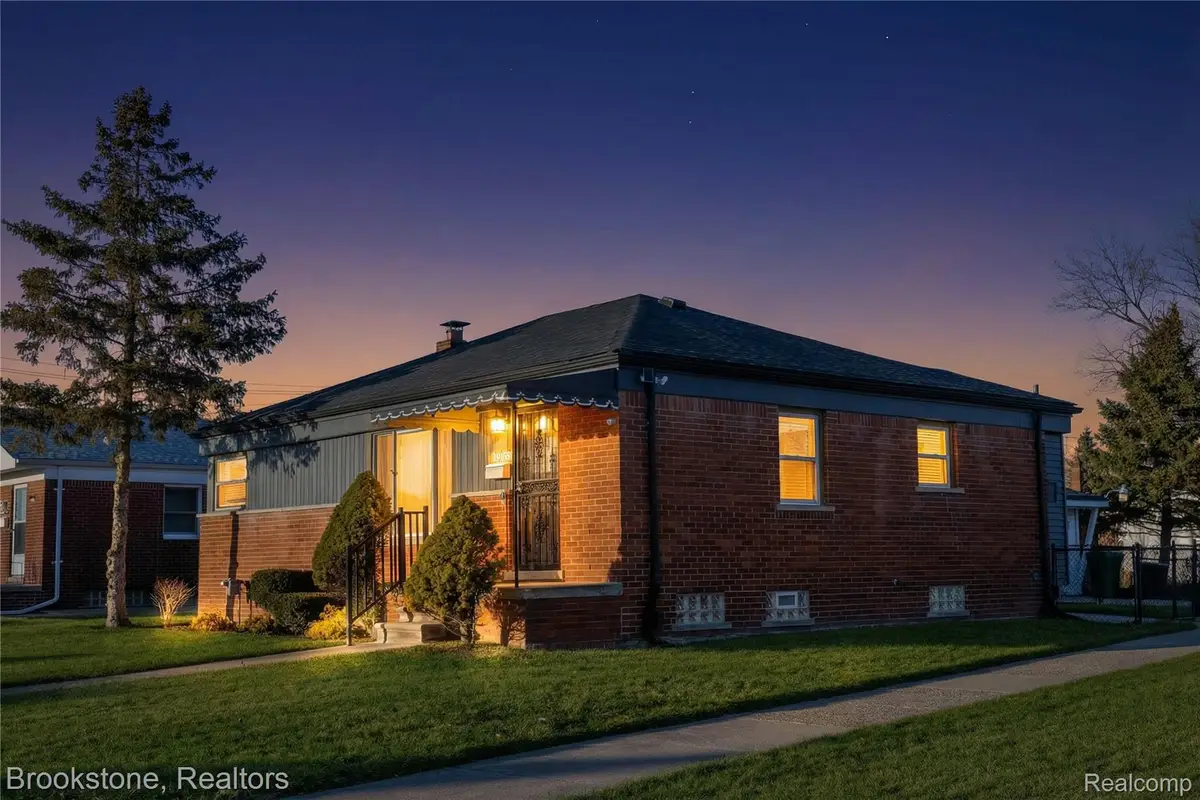 19155 Ash Avenue, Eastpointe, MI 48021 - Image #1