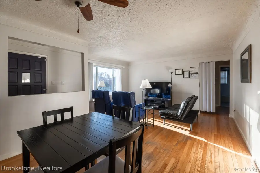 19155 Ash Avenue, Eastpointe, MI 48021 - Image #3