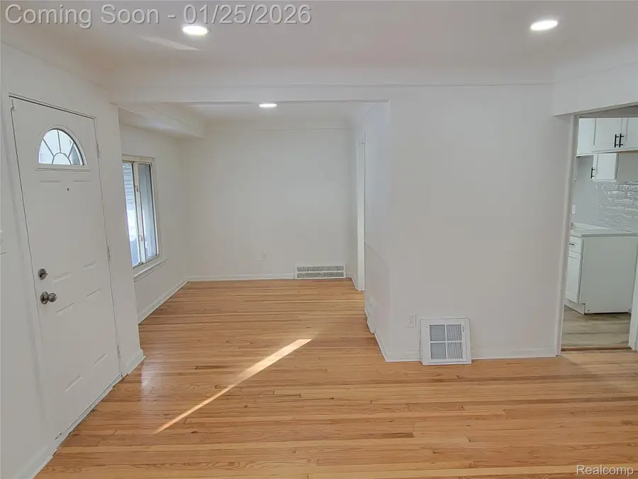 19469 Sunderland Road, Detroit, MI 48219 - Image #3