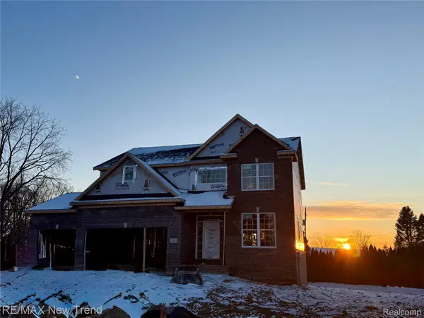 2001 Crested Butte Drive, WhiteLake, MI 48383