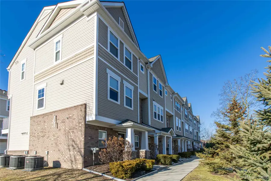 507 Midland Boulevard #26, Royal Oak, MI 48073 - Image #2