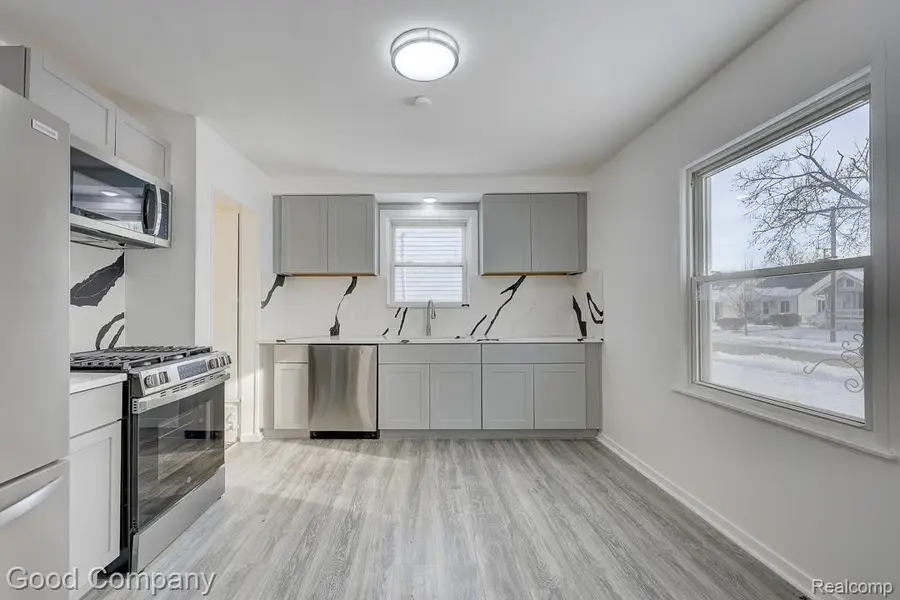 13680 Borgman Street, Oak Park, MI 48237 - Image #2