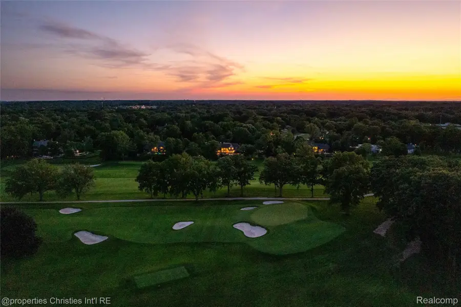 3715 Lahser Road, Bloomfield Hills, MI 48304 - #3