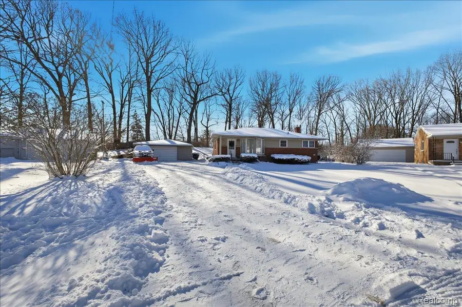 523 Tilmor Drive, Waterford, MI 48328 - Image #3