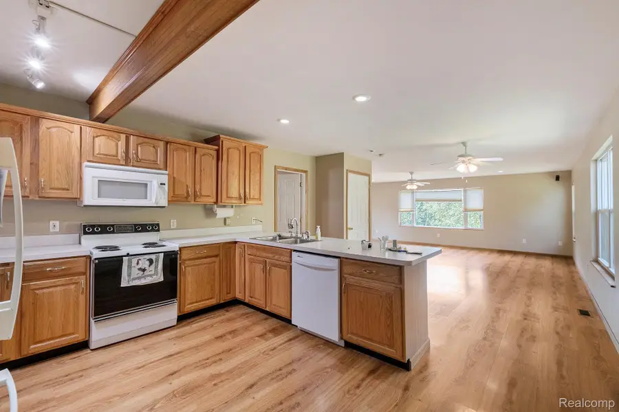 1490 Gage Road, Holly, MI 48442 - Image #2