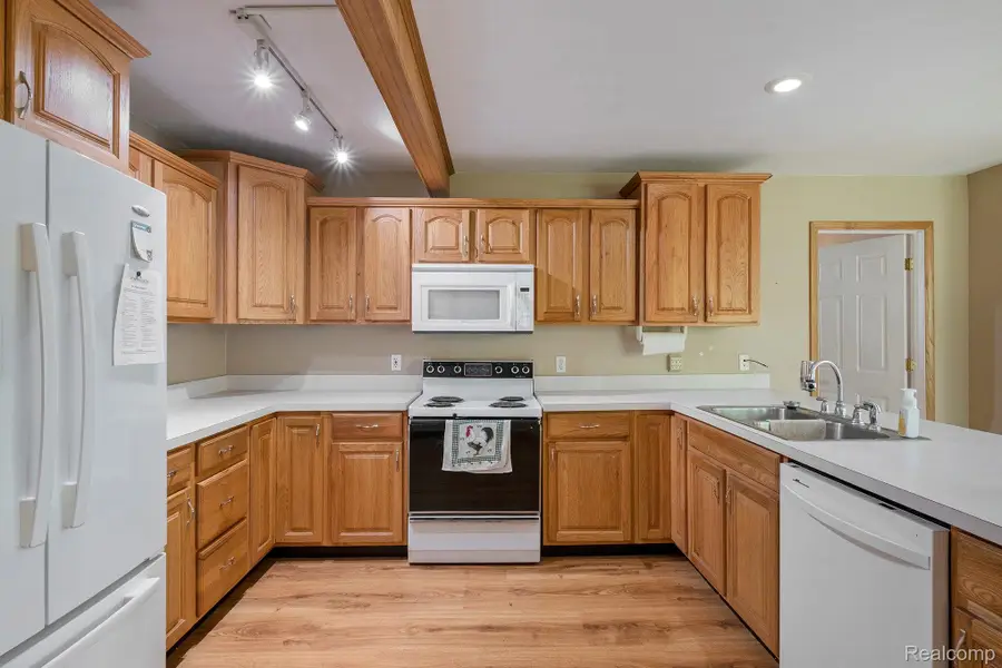 1490 Gage Road, Holly, MI 48442 - Image #3