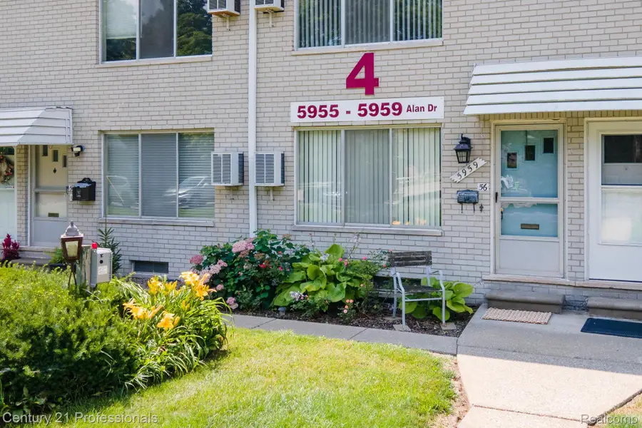 5959 Alan #56, Brighton, MI 48116 - #2