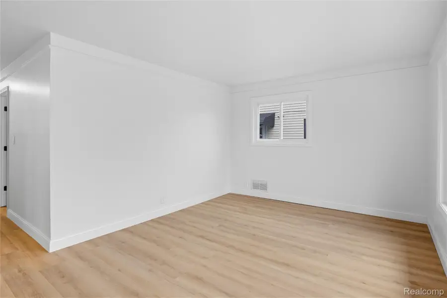 344 Chestnut Avenue, Hazel Park, MI 48030 - Image #3