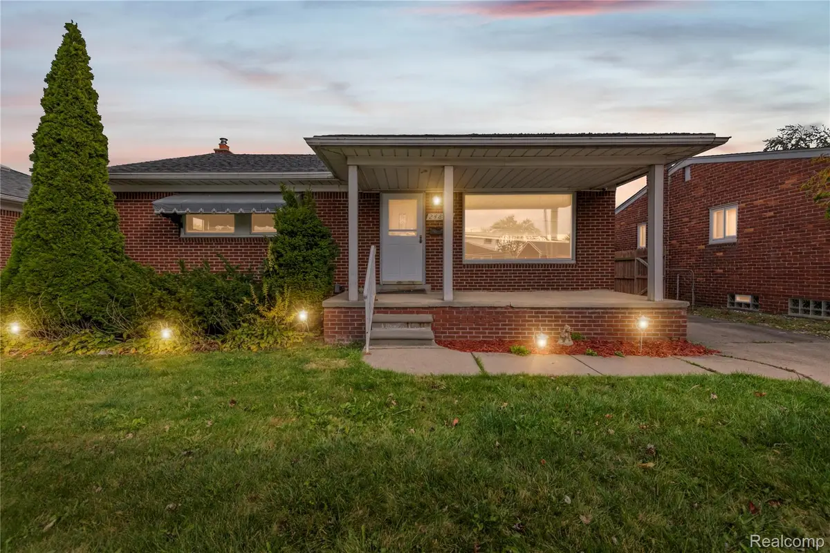 24894 Johnston Avenue, Eastpointe, MI 48021 - Image #1