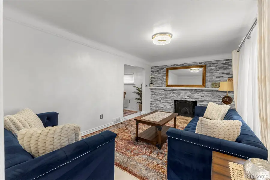 1803 N Rosevere Avenue, Dearborn, MI 48128 - Image #2