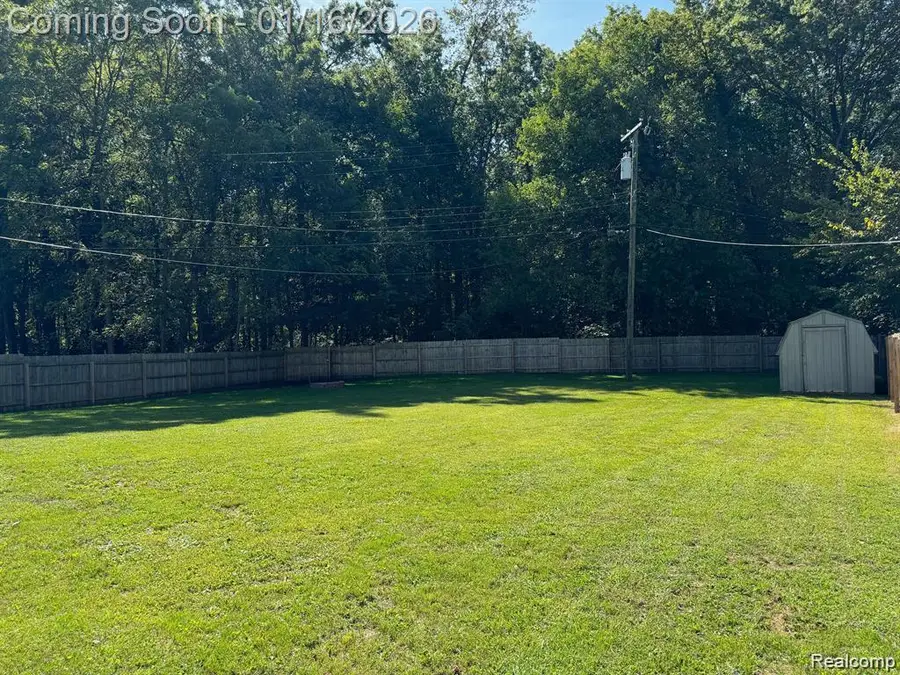 27972 Waltz Road, New Boston, MI 48164 - Image #3