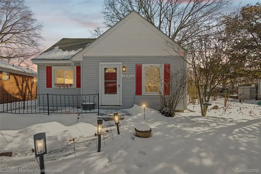 20922 Negaunee Street, Southfield, MI 48033 - #2