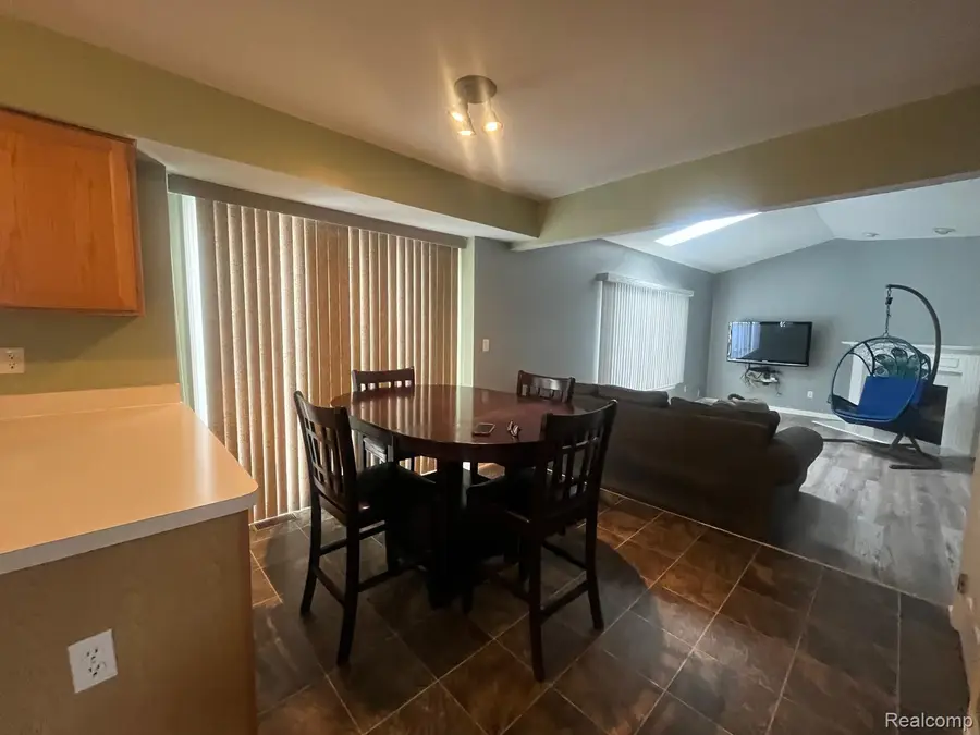 41587 Pheasant Creek Drive, Canton, MI 48188 - Image #2