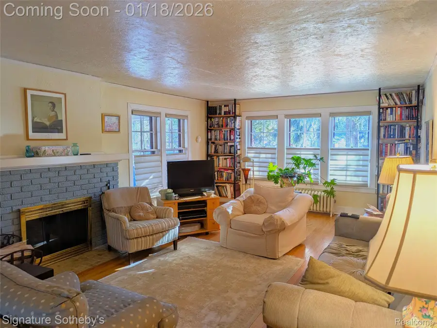 19470 Beverly Road, Beverly Hills, MI 48025 - Image #2