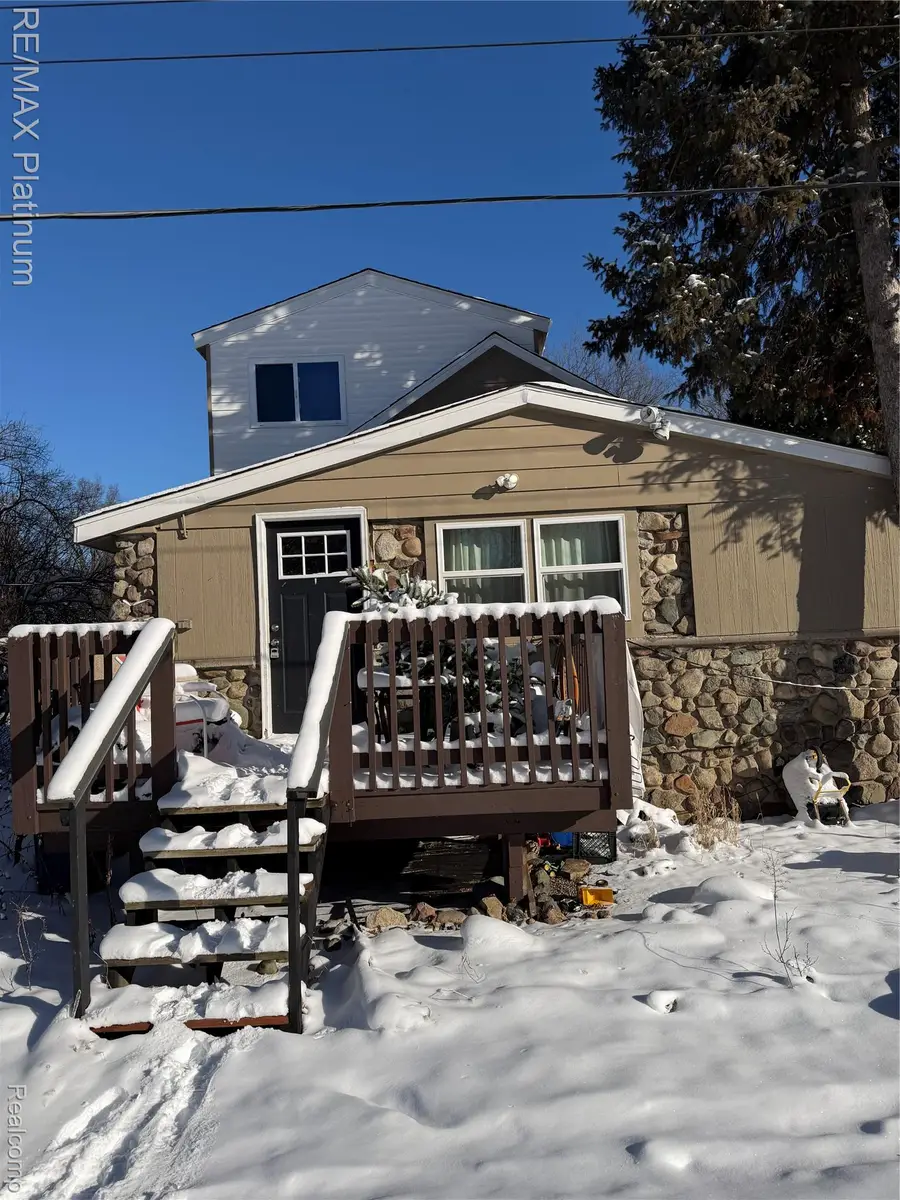 3426 Maple Ridge, Highland, MI 48356 - #2