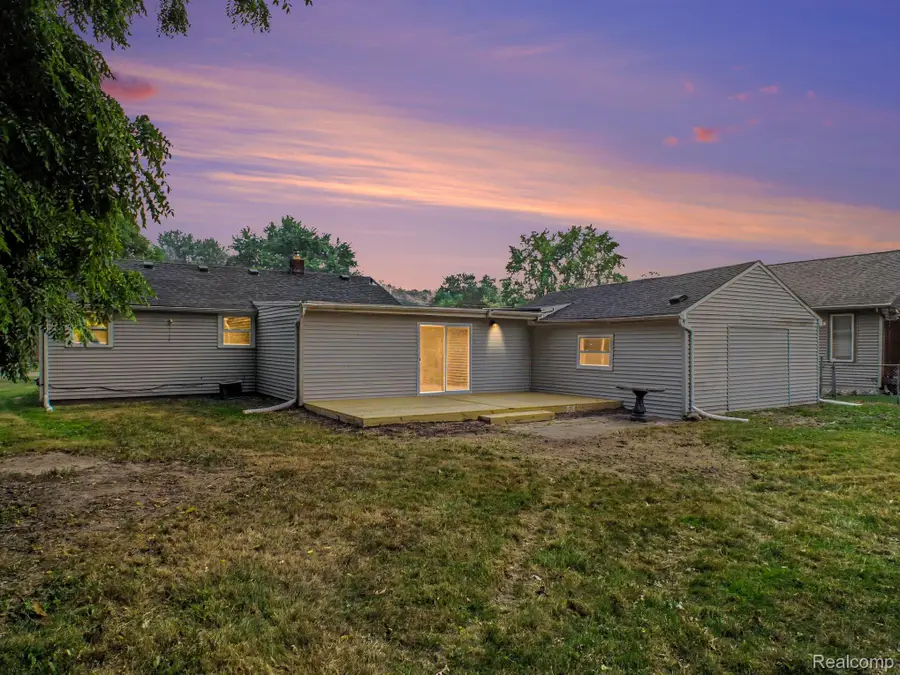 5104 Esta Drive, Flint, MI 48506 - #3