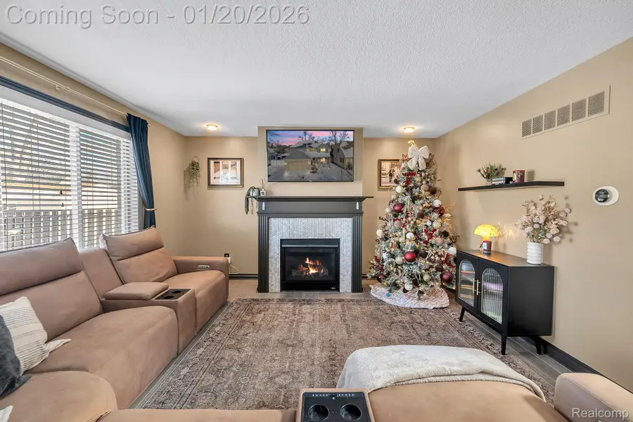 22625 Ridgeway Street, Saint Clair Shores, MI 48080 - Image #2