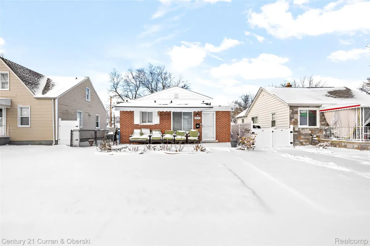 5955 N Silvery Lane, Dearborn Heights, MI 48127 - #1