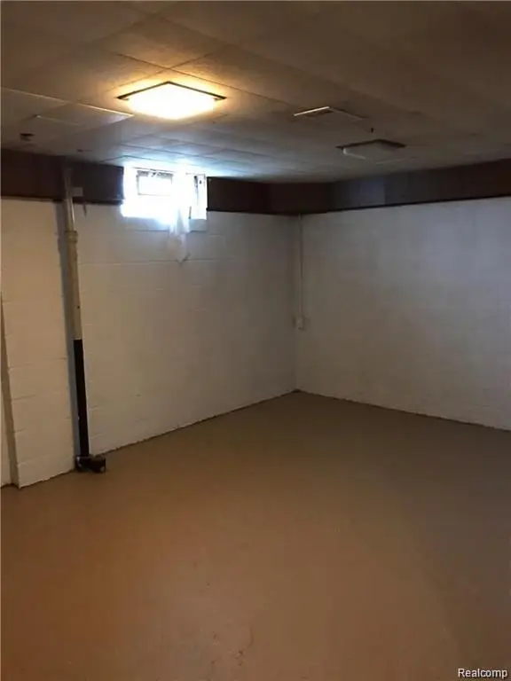 8404 Westminster Avenue, Warren, MI 48089 - Image #3