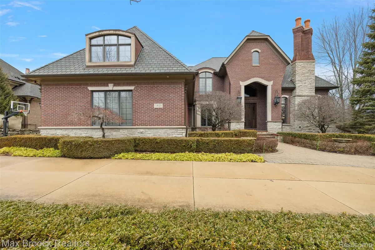 1699 Lincolnshire Drive, Rochester Hills, MI 48309 - Image #1