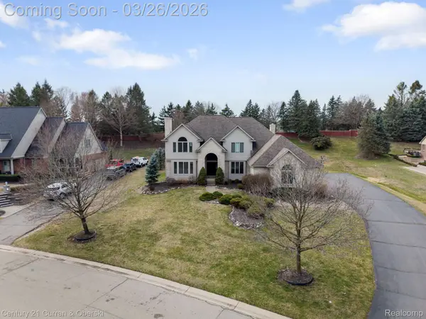18489 Fox Hollow Court, Northville, MI 48168