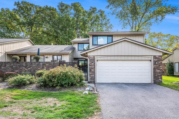 4371 Foxpointe Drive, WestBloomfield, MI 48323