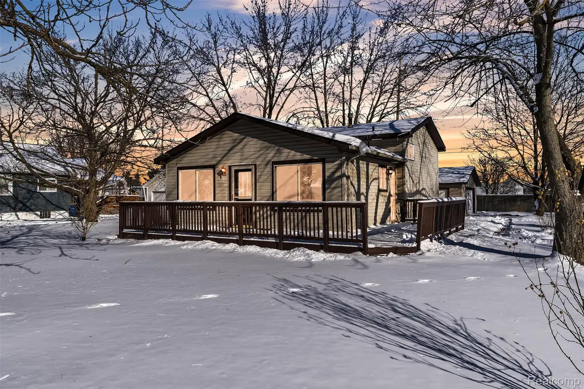 3410 Van Zandt Road, Waterford, MI 48329 - Image #1