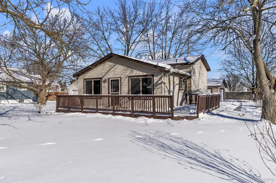 3410 Van Zandt Road, Waterford, MI 48329 - Image #2