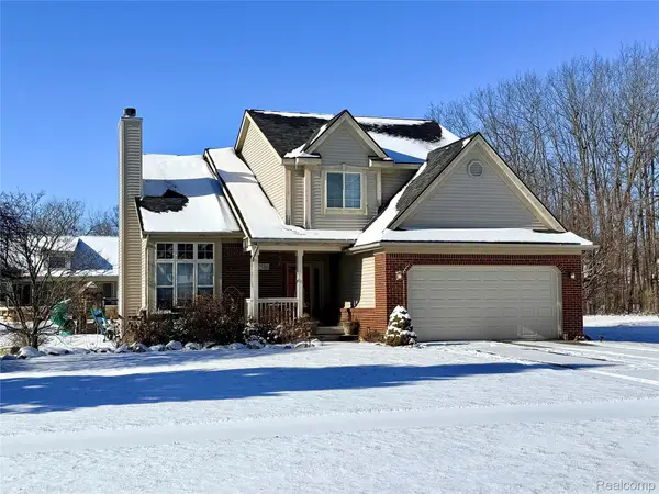 7586 Paradise Drive, GrandBlanc, MI 48439